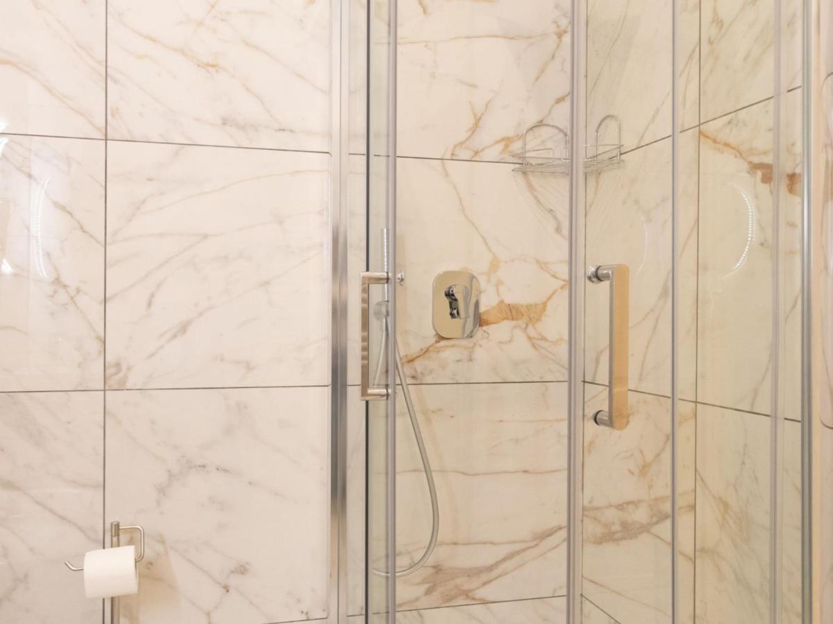 The Best Rent - Elegant Five-Bedrooms Apartment Near Colosseo Roma Dış mekan fotoğraf