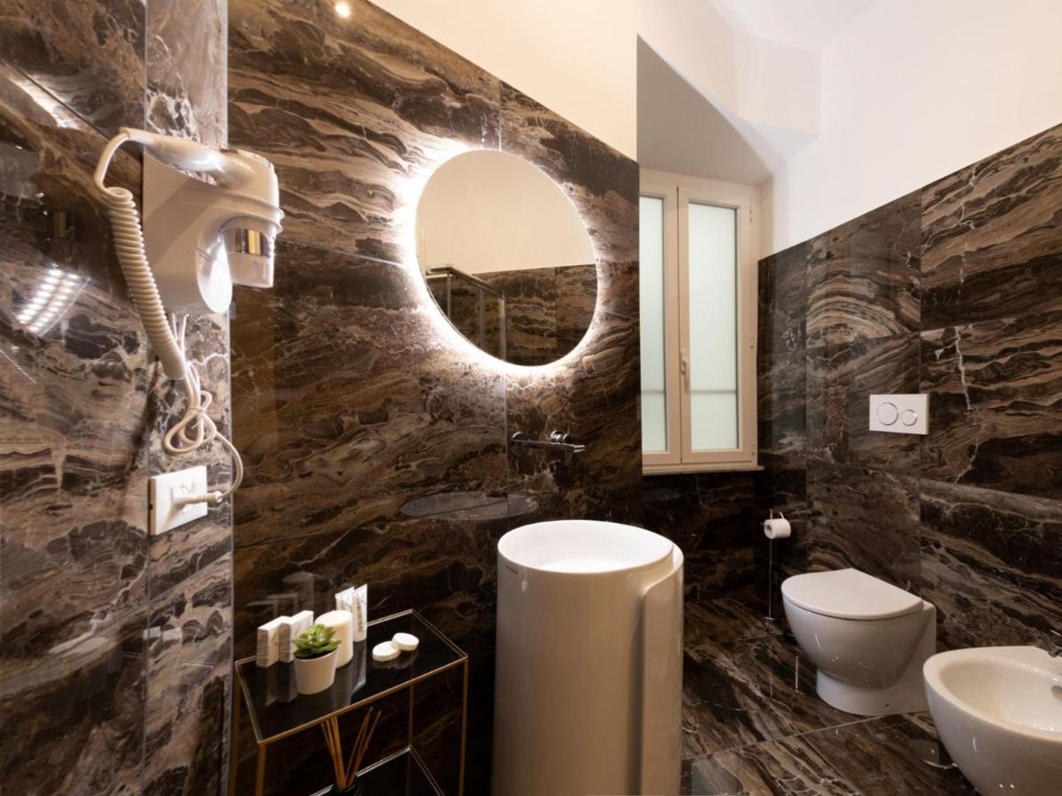 The Best Rent - Elegant Five-Bedrooms Apartment Near Colosseo Roma Dış mekan fotoğraf