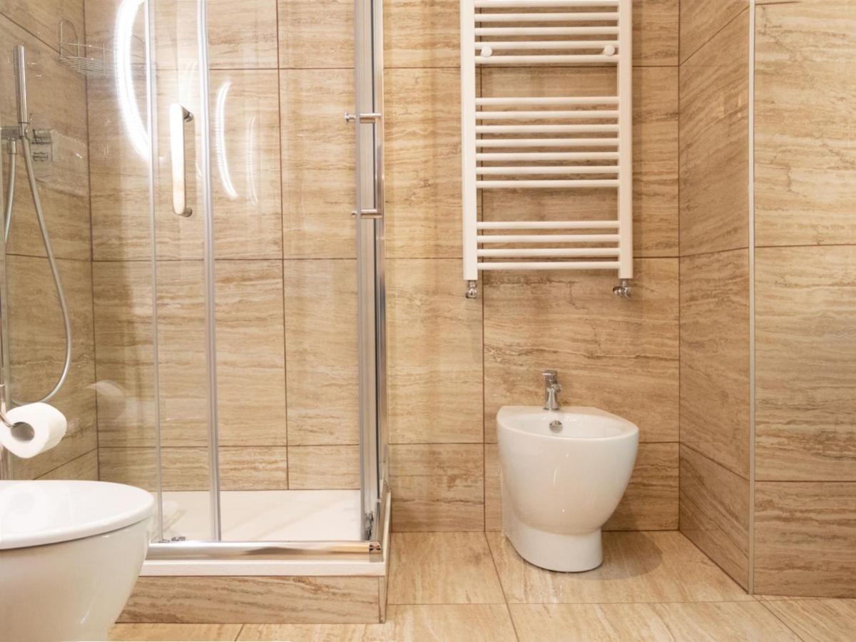 The Best Rent - Elegant Five-Bedrooms Apartment Near Colosseo Roma Dış mekan fotoğraf