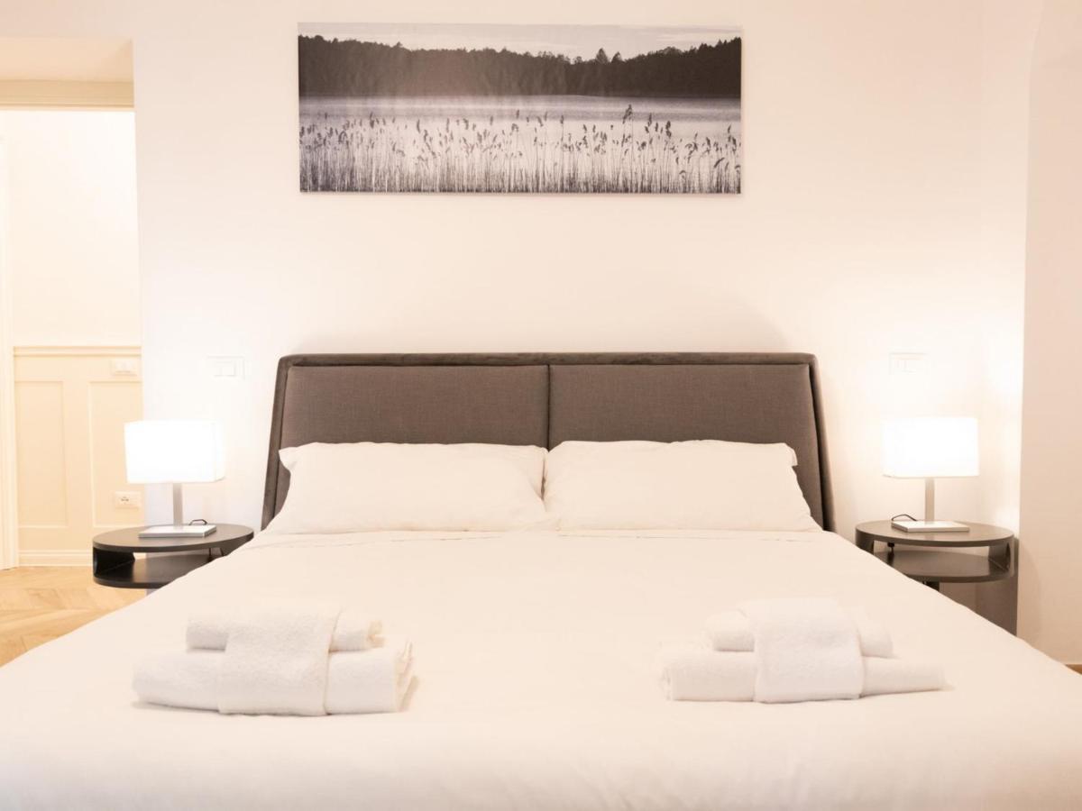 The Best Rent - Elegant Five-Bedrooms Apartment Near Colosseo Roma Dış mekan fotoğraf