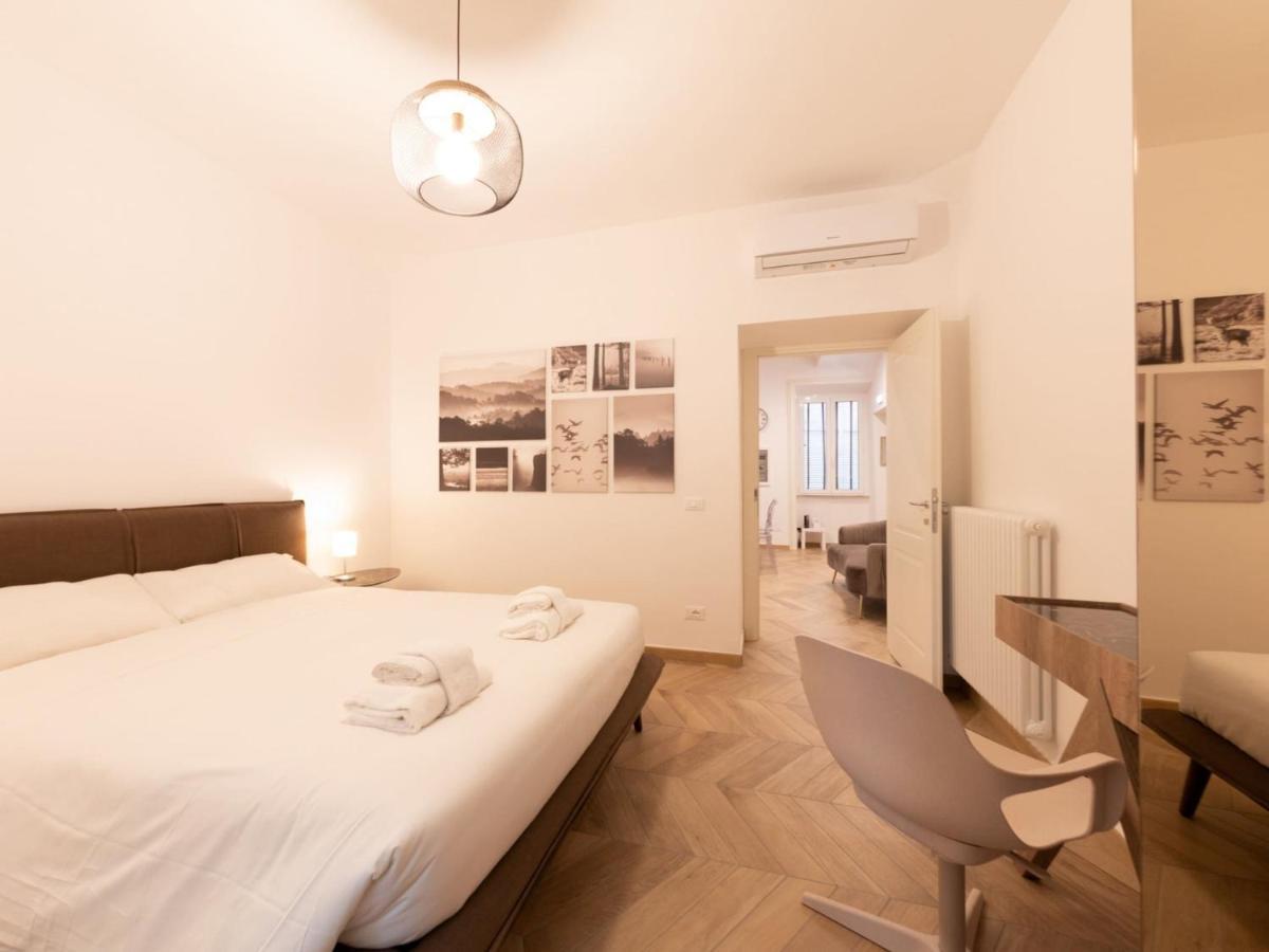 The Best Rent - Elegant Five-Bedrooms Apartment Near Colosseo Roma Dış mekan fotoğraf