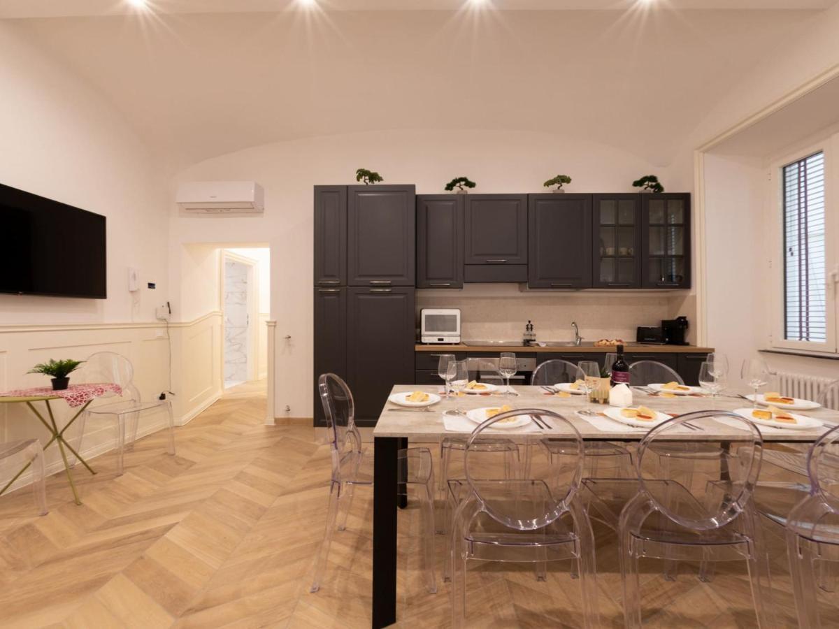 The Best Rent - Elegant Five-Bedrooms Apartment Near Colosseo Roma Dış mekan fotoğraf